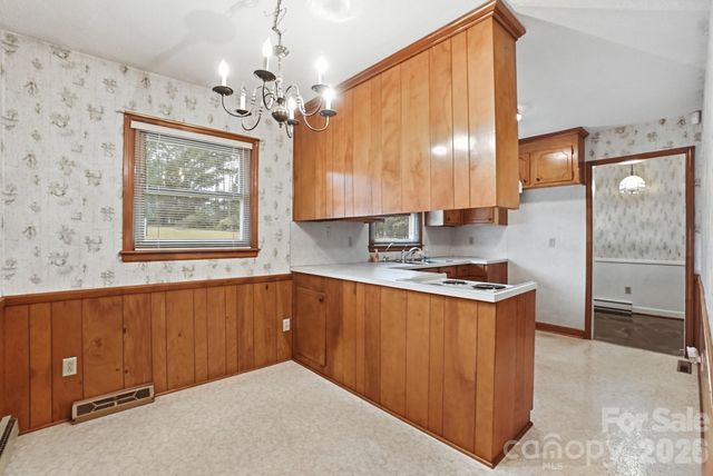 6704 Alanbrook Road, Charlotte, NC 28215