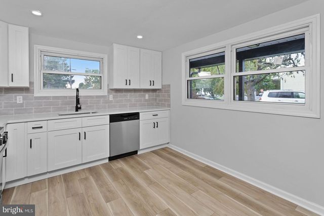 9 THORNTOWN LN, Bordentown, NJ 08505