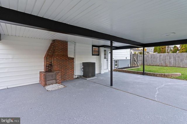9 THORNTOWN LN, Bordentown, NJ 08505