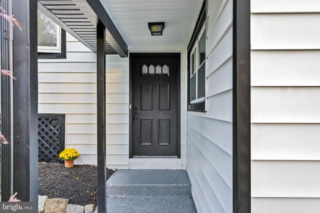9 THORNTOWN LN, Bordentown, NJ 08505
