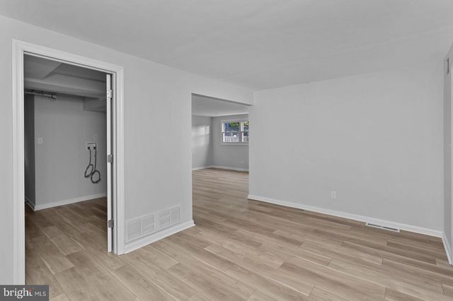 9 THORNTOWN LN, Bordentown, NJ 08505