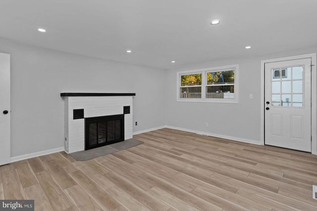 9 THORNTOWN LN, Bordentown, NJ 08505
