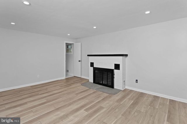 9 THORNTOWN LN, Bordentown, NJ 08505