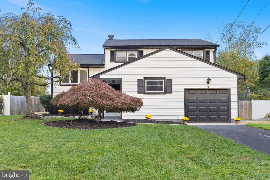 9 THORNTOWN LN, Bordentown, NJ 08505