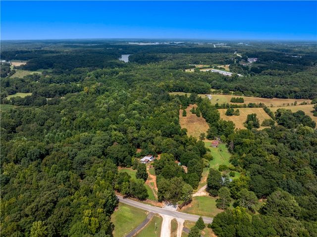 655 Old Hendry Church Road, Canon, GA 30520
