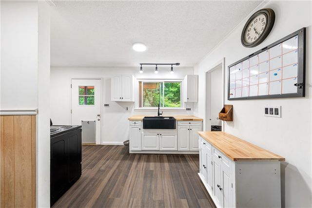 655 Old Hendry Church Road, Canon, GA 30520