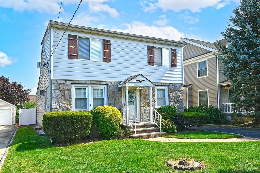 2527 Yorktown Street, Oceanside, NY 11572 — photo 2