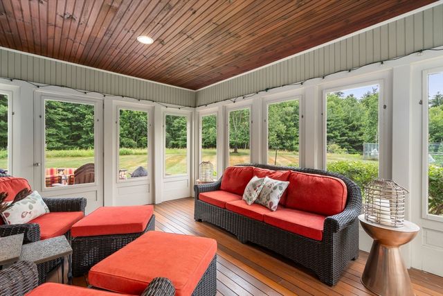 35 Houghton Ln, Boxborough, MA 01719