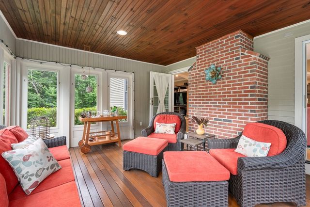 35 Houghton Ln, Boxborough, MA 01719