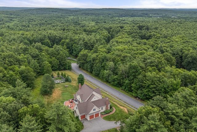 35 Houghton Ln, Boxborough, MA 01719