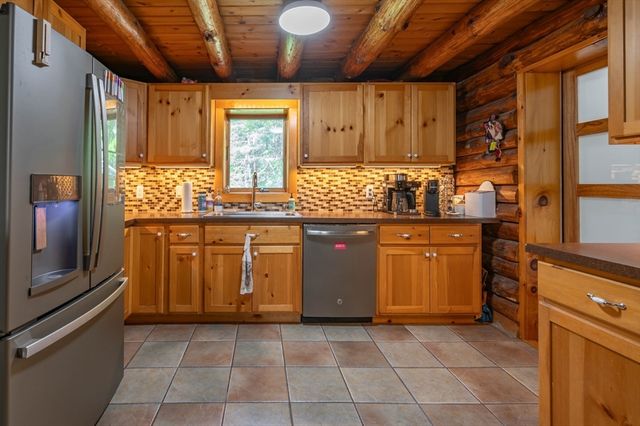 47 Uptack Rd, Groveland, MA 01834