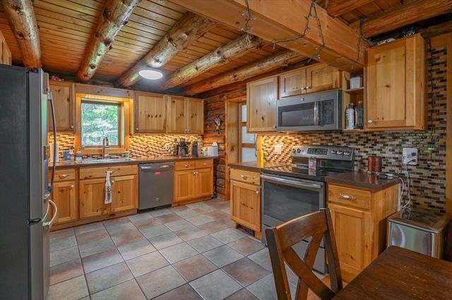 47 Uptack Rd, Groveland, MA 01834