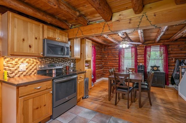 47 Uptack Rd, Groveland, MA 01834