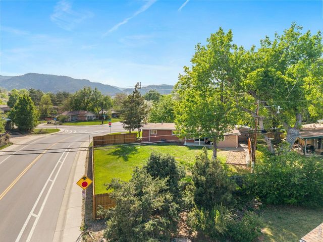 2800 19th St, Boulder, CO 80304