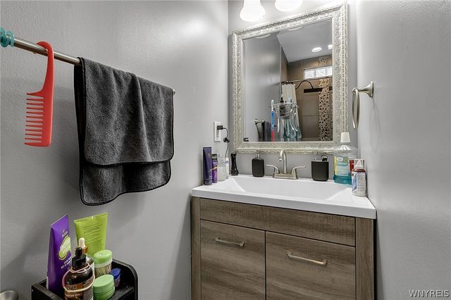 82 Dakota Street, Buffalo, NY 14216