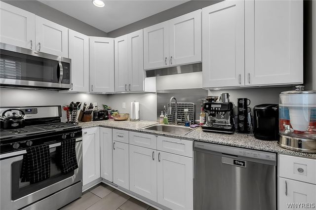 82 Dakota Street, Buffalo, NY 14216