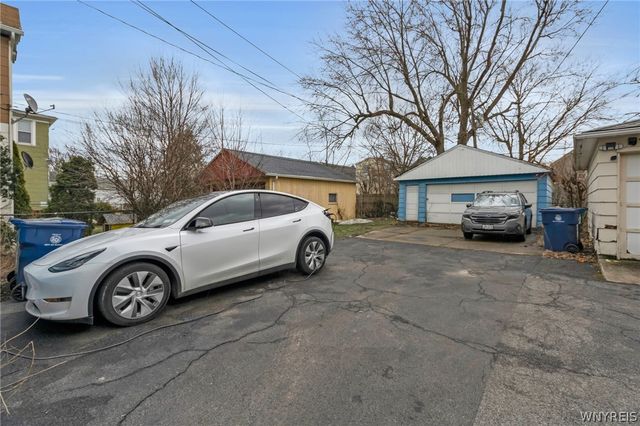 82 Dakota Street, Buffalo, NY 14216