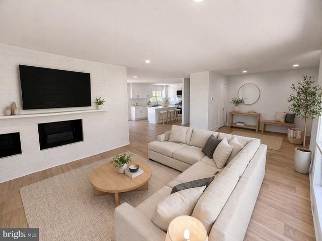 700 FRASER RD, Glenside, PA 19038