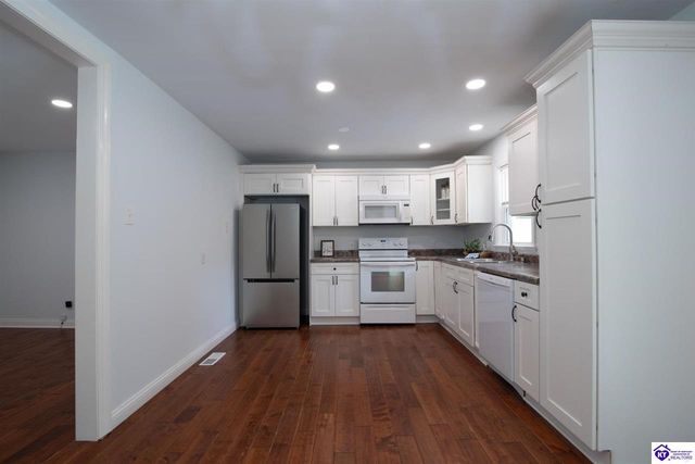 428 N Hillcrest Drive, Vine Grove, KY 40175