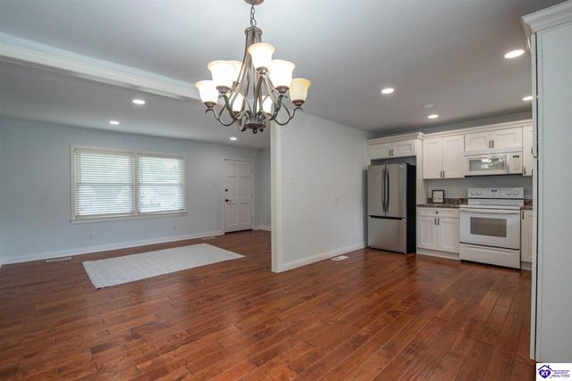 428 N Hillcrest Drive, Vine Grove, KY 40175