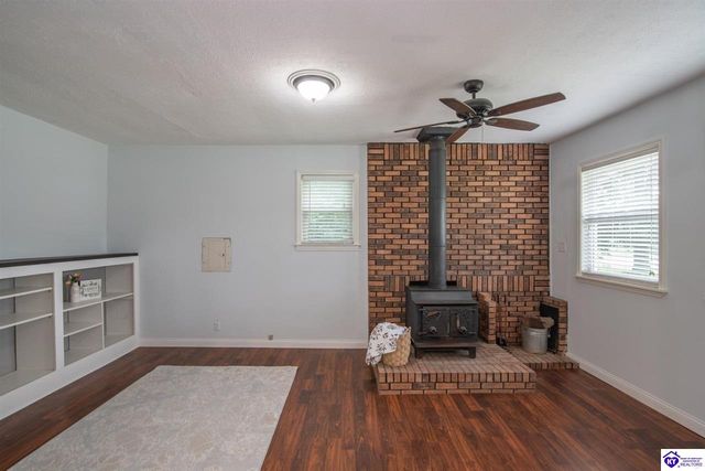 428 N Hillcrest Drive, Vine Grove, KY 40175
