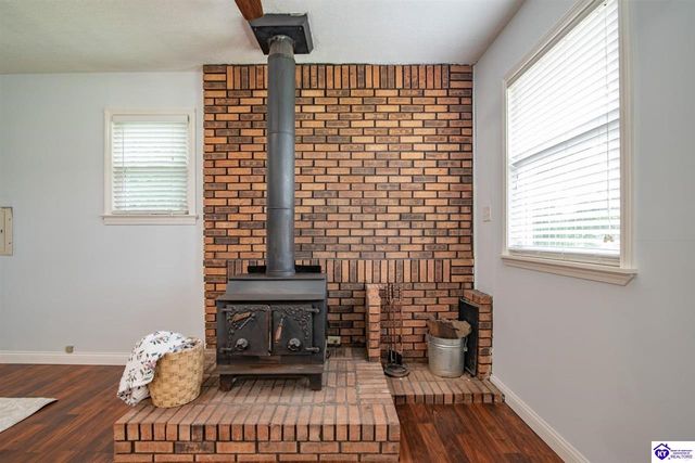 428 N Hillcrest Drive, Vine Grove, KY 40175