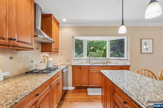 33 Maria Drive, Hillsdale, NJ 07642