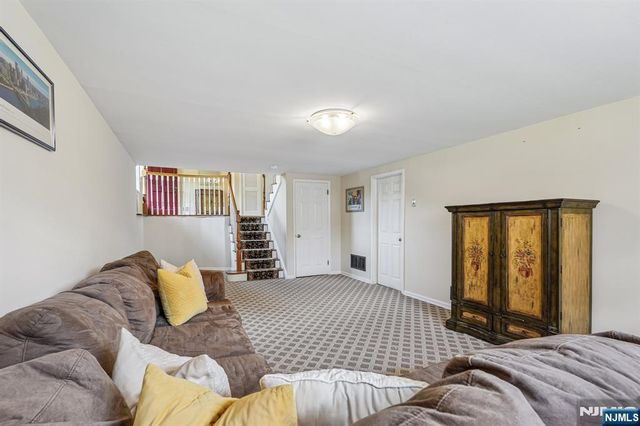 33 Maria Drive, Hillsdale, NJ 07642
