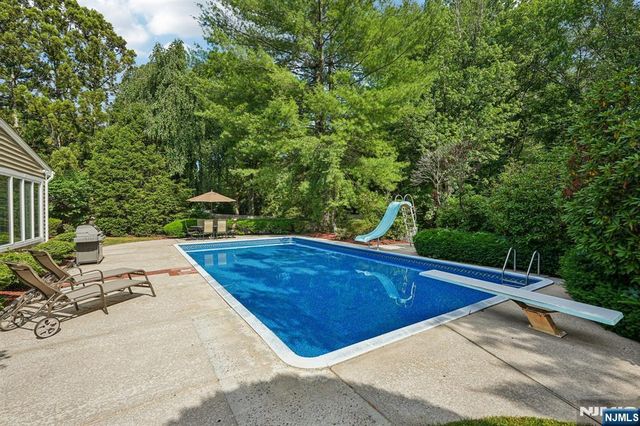 33 Maria Drive, Hillsdale, NJ 07642
