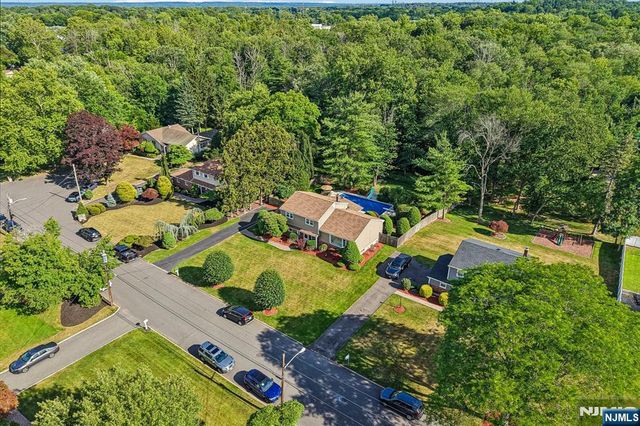 33 Maria Drive, Hillsdale, NJ 07642