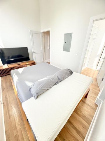 915 Vine Street, Cincinnati, OH 45202