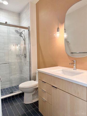 915 Vine Street, Cincinnati, OH 45202