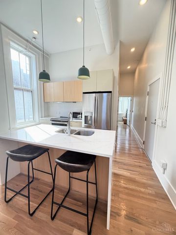 915 Vine Street, Cincinnati, OH 45202