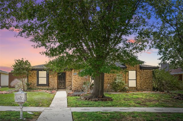 1714 Canterbury Lane, Lewisville, TX 75067