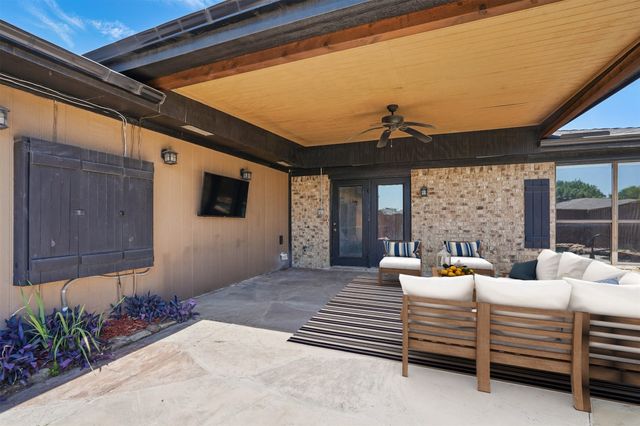 1714 Canterbury Lane, Lewisville, TX 75067