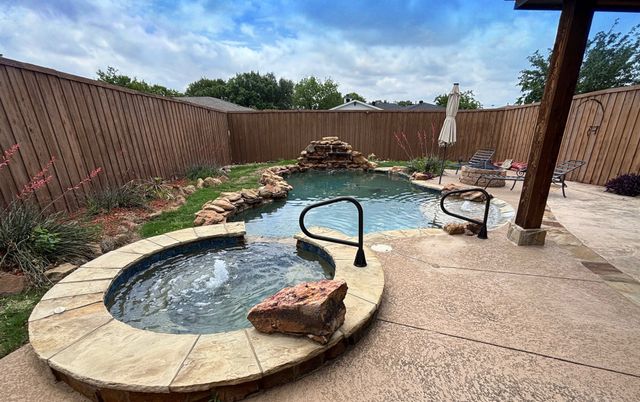 1714 Canterbury Lane, Lewisville, TX 75067