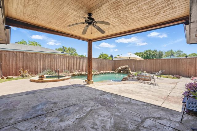 1714 Canterbury Lane, Lewisville, TX 75067