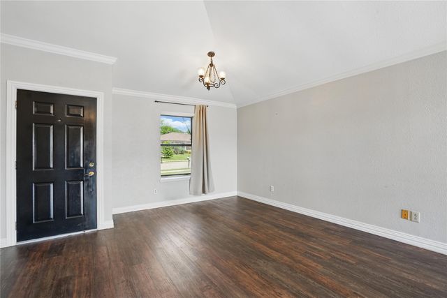 1714 Canterbury Lane, Lewisville, TX 75067