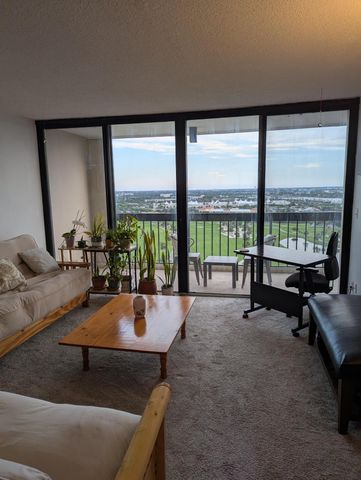 2425 Presidential Way 1905, West Palm Beach, FL 33401