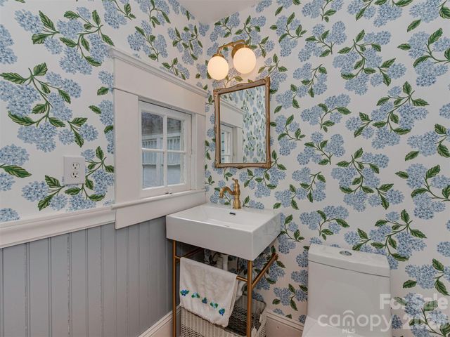 720 Clement Avenue, Charlotte, NC 28204