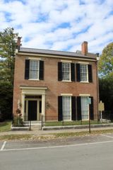 212 Washington Street, Frankfort, KY 40601