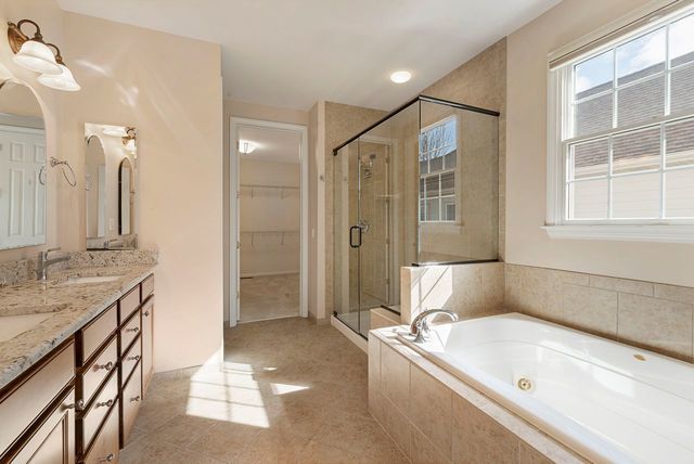 7 Chaco Court, South Barrington, IL 60010