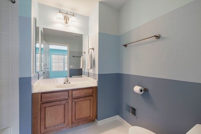 7 Chaco Court, South Barrington, IL 60010