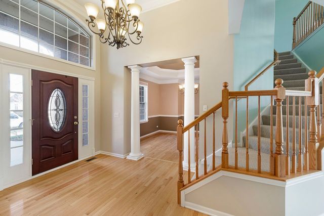 7 Chaco Court, South Barrington, IL 60010