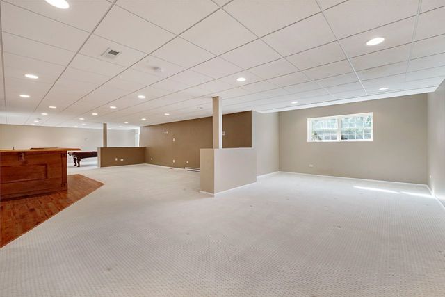 7 Chaco Court, South Barrington, IL 60010