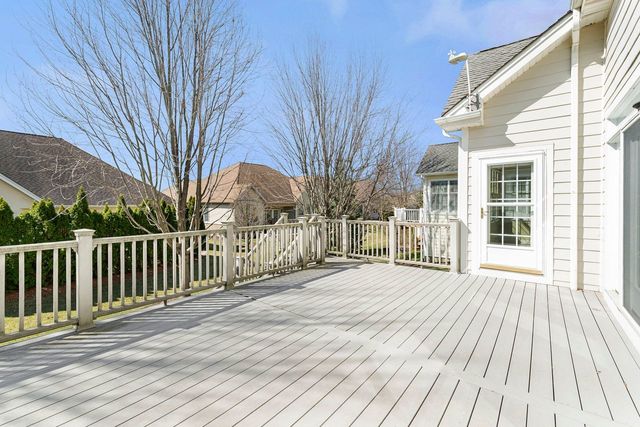 7 Chaco Court, South Barrington, IL 60010