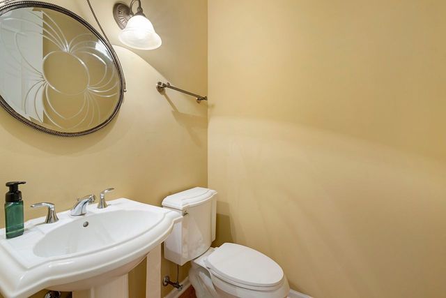 7 Chaco Court, South Barrington, IL 60010