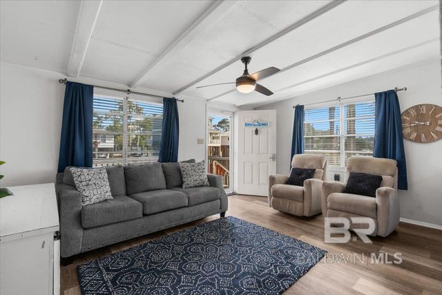 221 W 6th Avenue, Gulf Shores, AL 36542