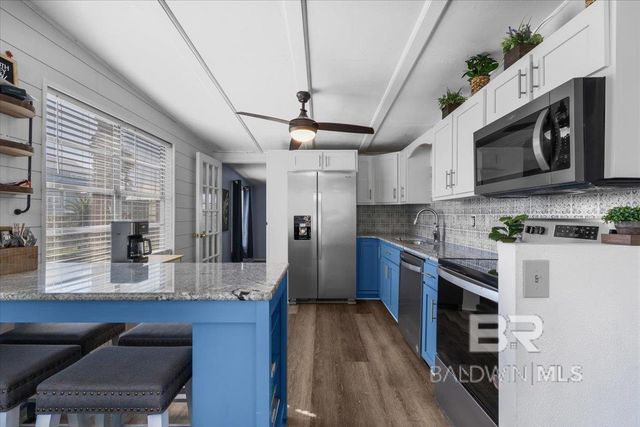 221 W 6th Avenue, Gulf Shores, AL 36542