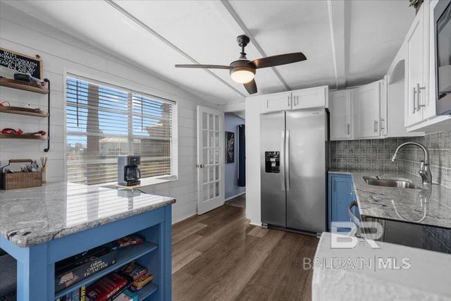 221 W 6th Avenue, Gulf Shores, AL 36542